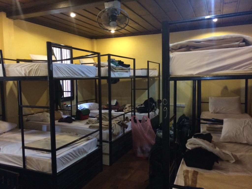 Central Backpacker Hostelルアンパバーン エクステリア 写真
